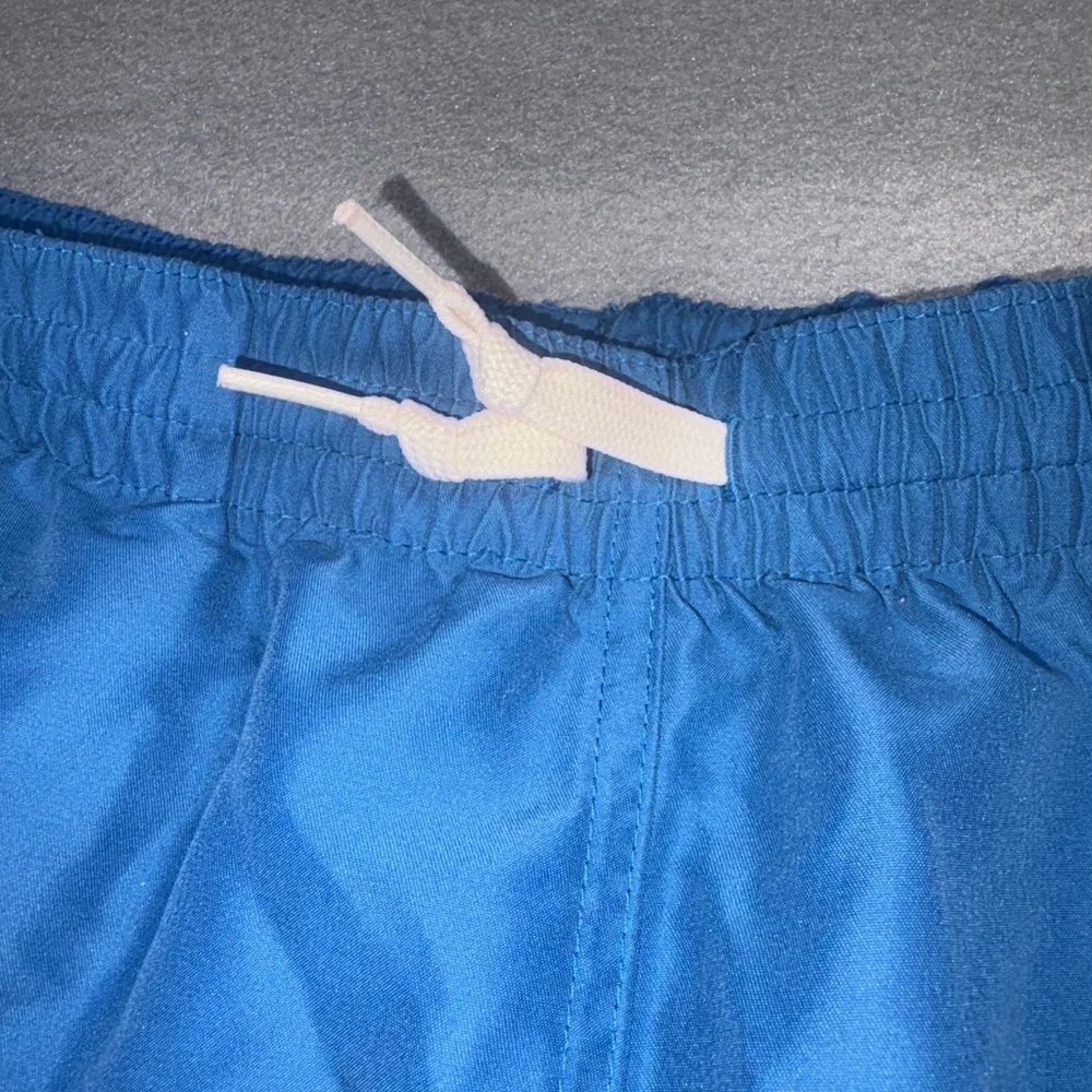 Chubbies Men’s The Liberties Red White Blue Lined Swim Shorts XL // 5.5”